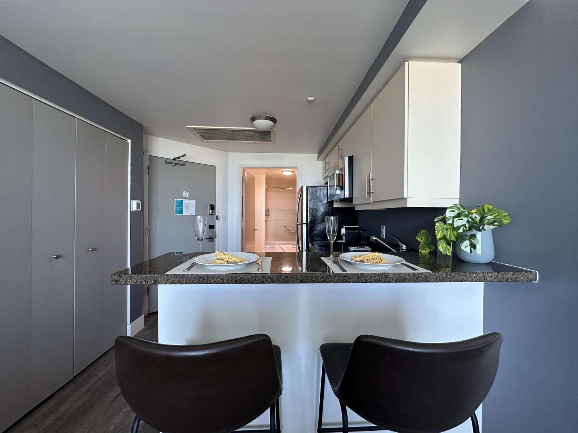 Apartment Mvr - Vibes From Your Balcony Retreat *